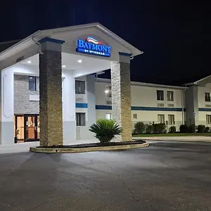 https://quality-inn-suites-savannah-north.top-hotels-in-savannah.com